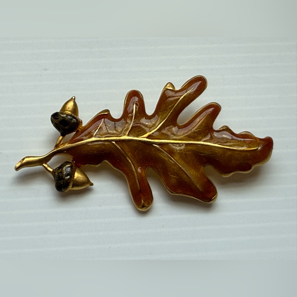 Vintage Tancer II Enamel Fall Leaf & Acorn Pin Broach Rare Find Signed Seasonal